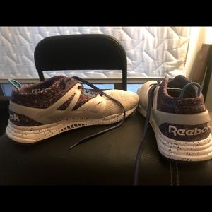 Reebok ventilators. 1 of 1 samples. Size 9